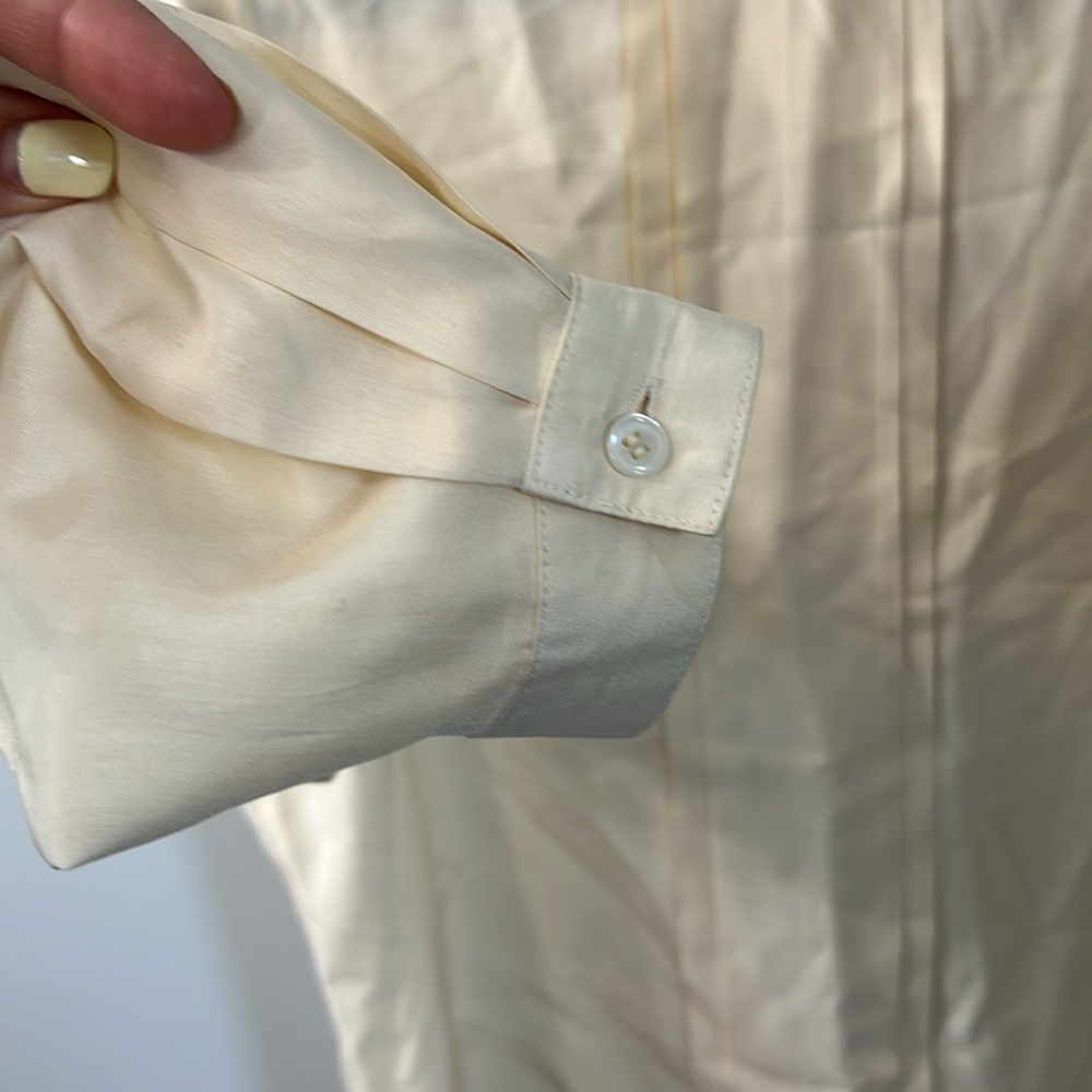 Vintage Talbots Cream 100% Silk Back Button Up Pleated Blouse  Size 14 Petite - Picture 3 of 7